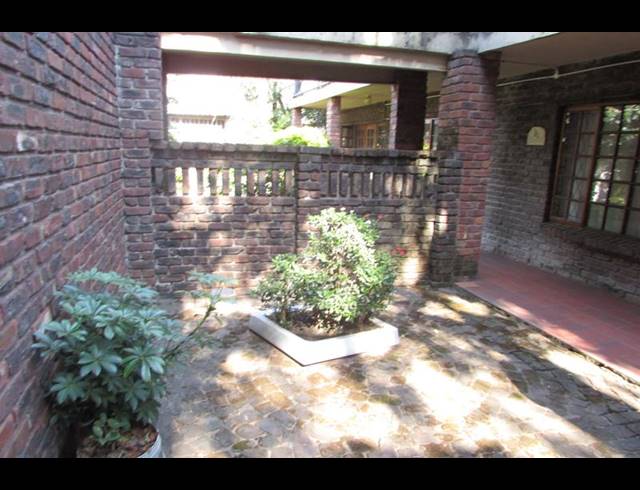 2 BEDROOM APARTMENT FOR SALE IN WHITE RIVER CENTRAL